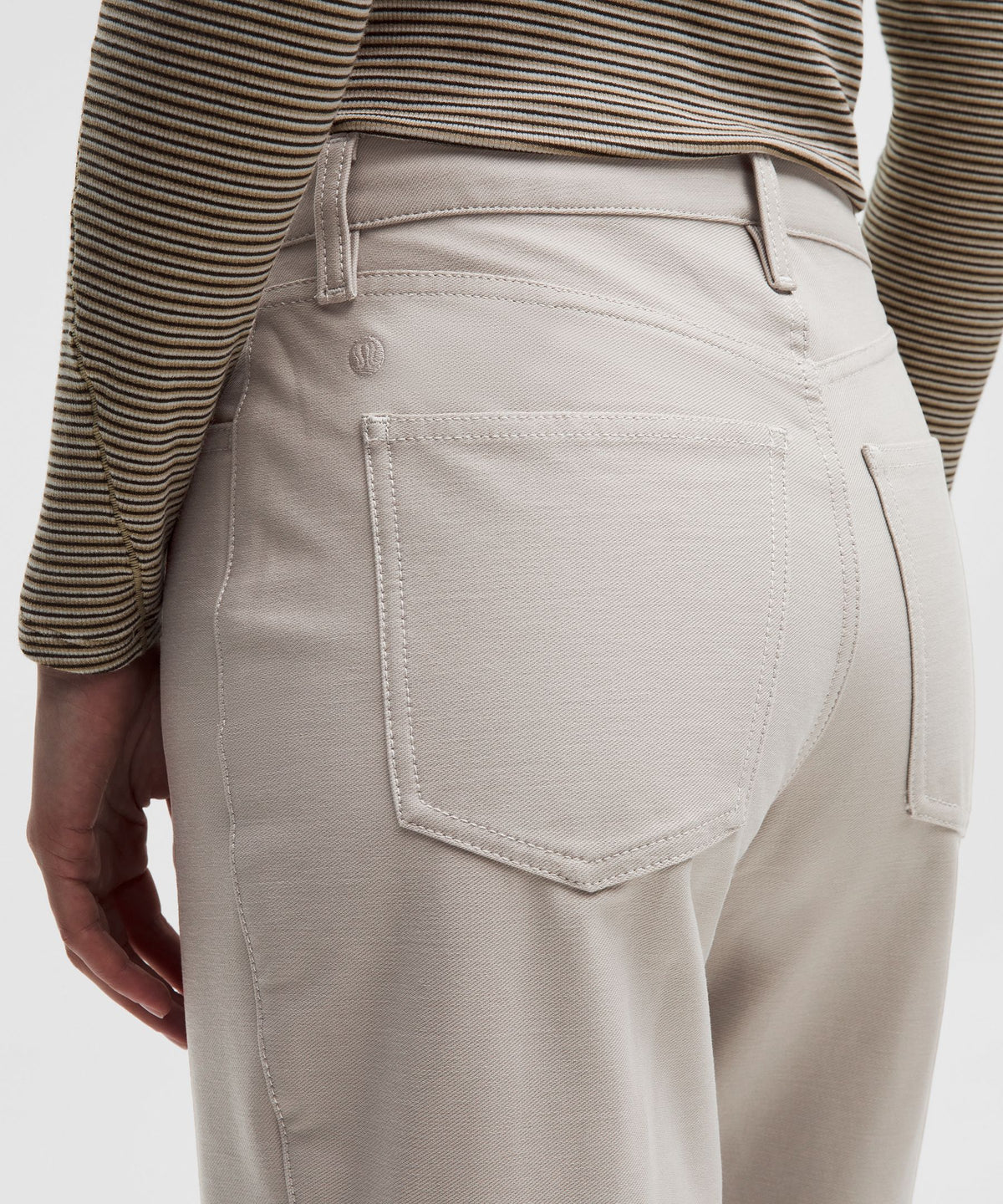 EasyFive High-Rise Subtle-Flare PantRegular