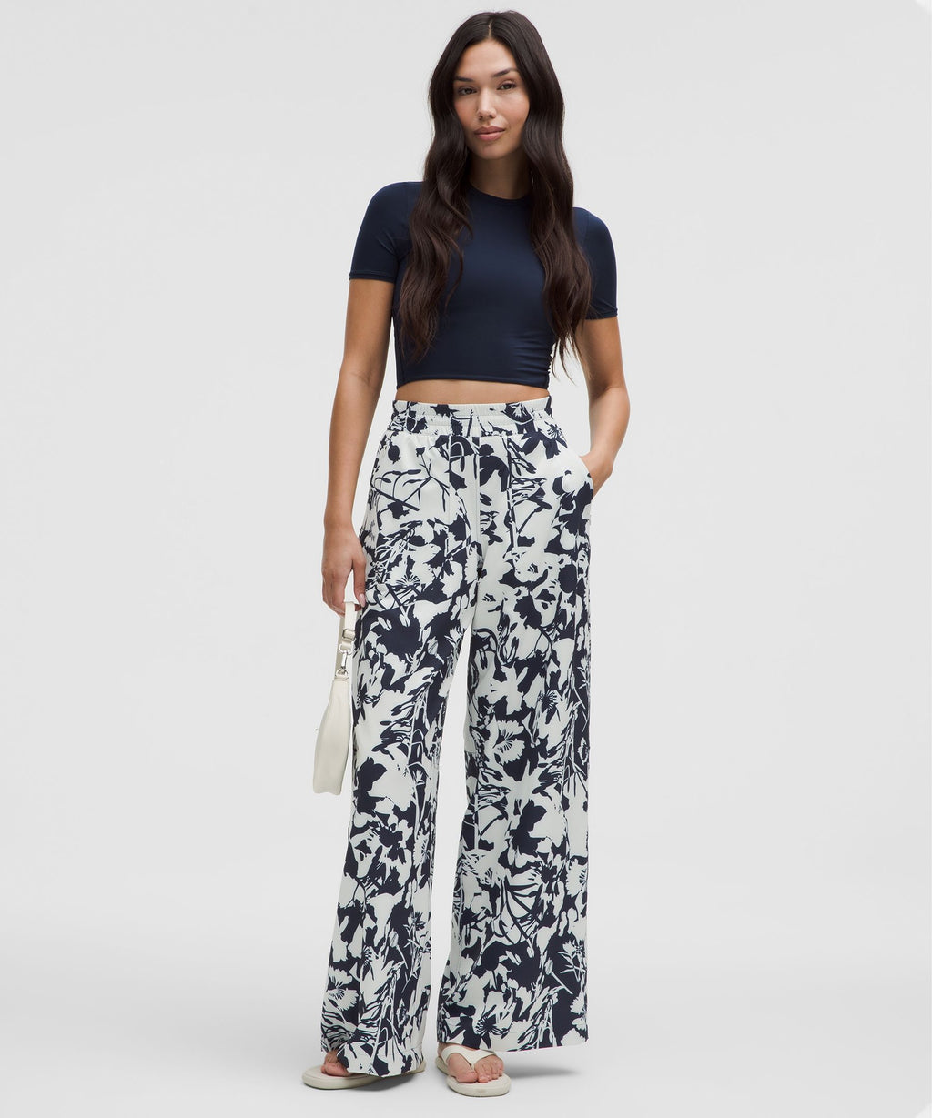 Swift Mid-Rise Wide-Leg Pant