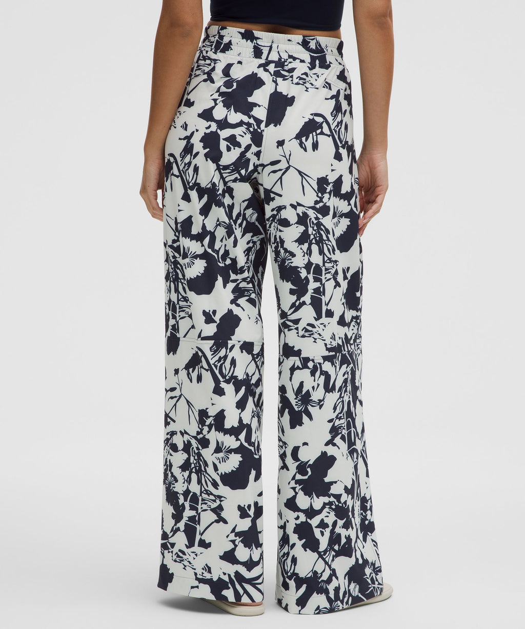 Swift Mid-Rise Wide-Leg Pant