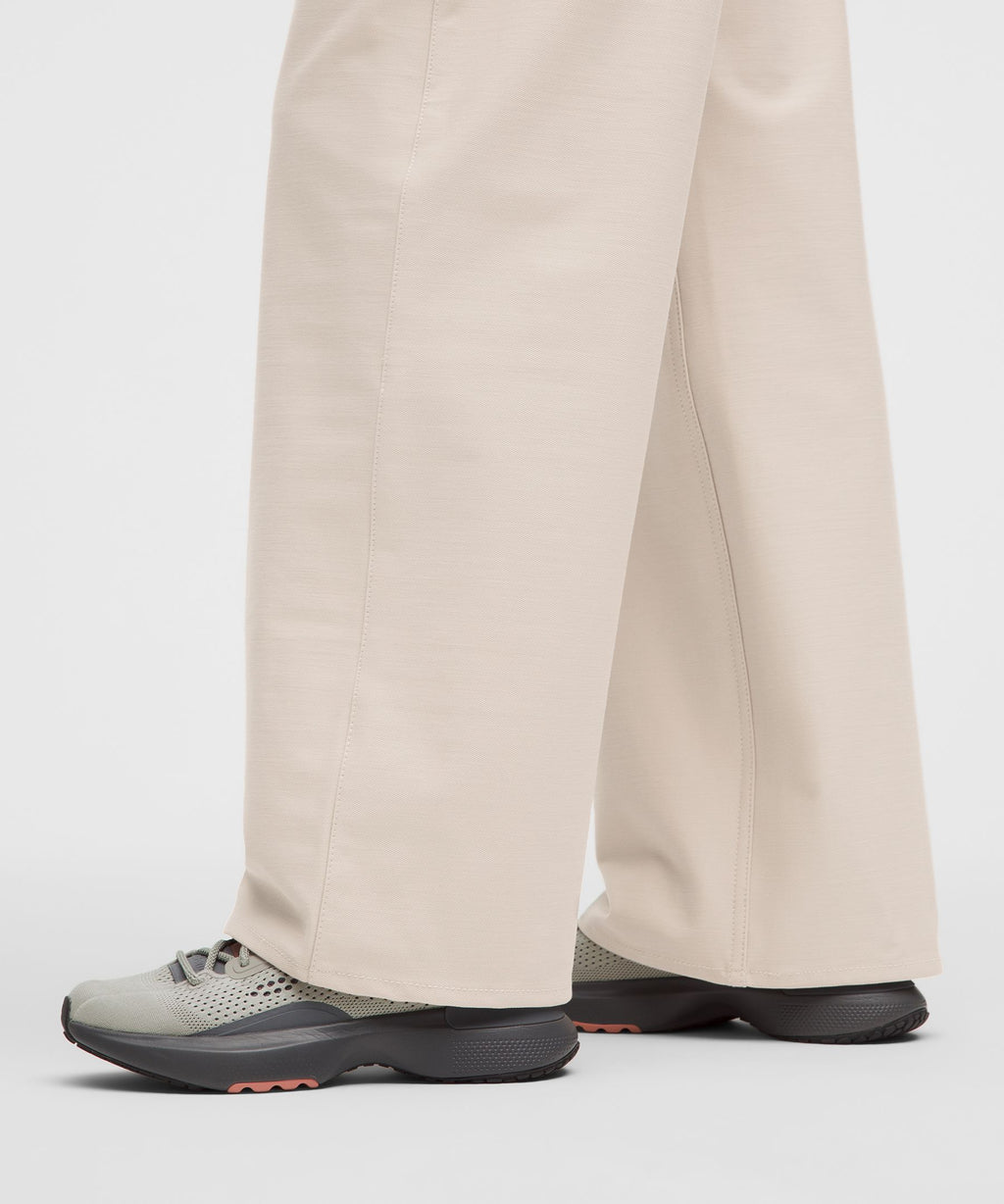 EasyFive Low-Rise Classic Wide-Leg PantRegular