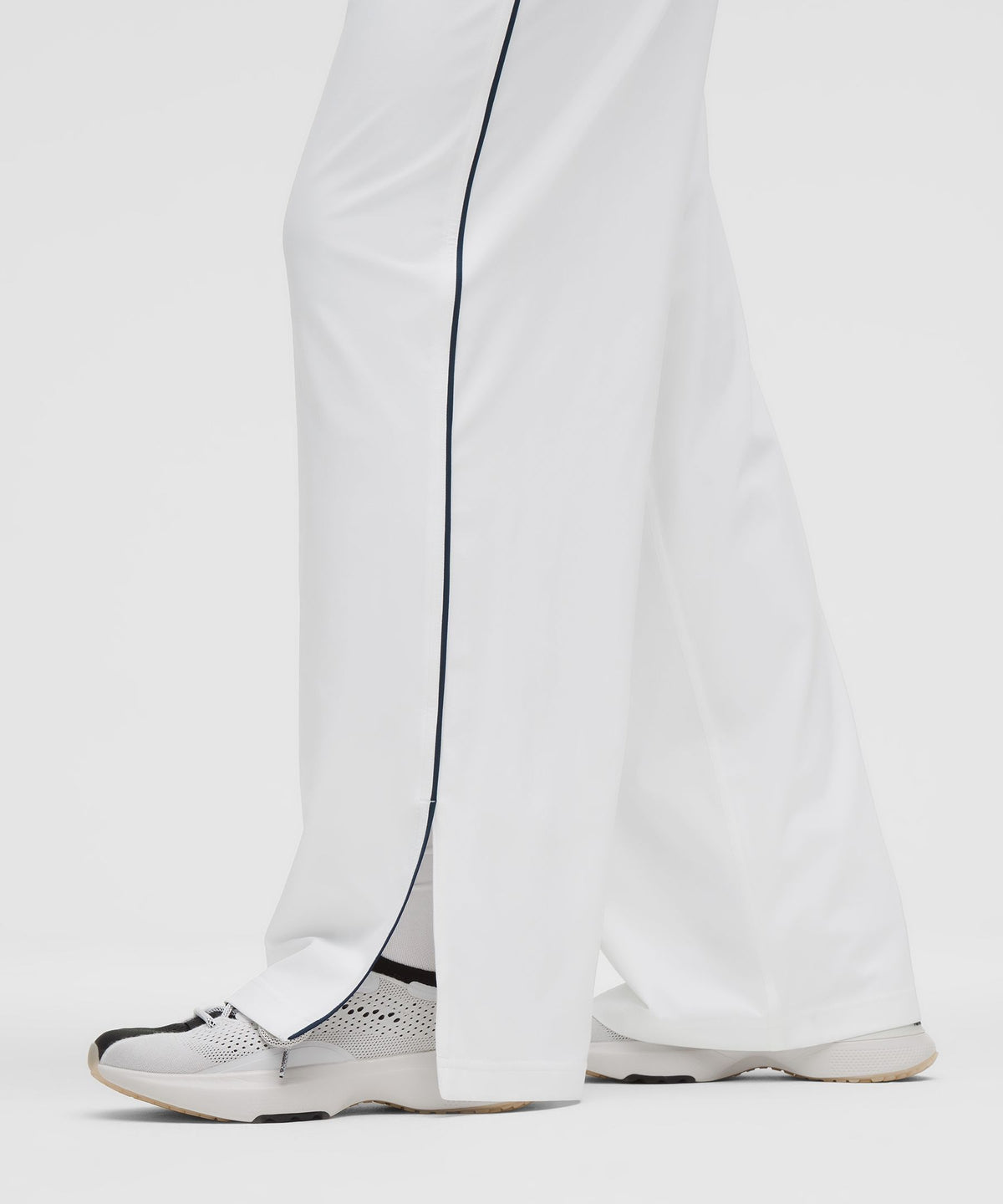 Court Rival Wide-Leg Track Pant RegularStitched Logo