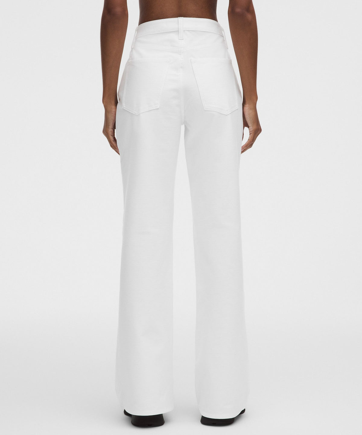 EasyFive High-Rise Subtle-Flare PantShort