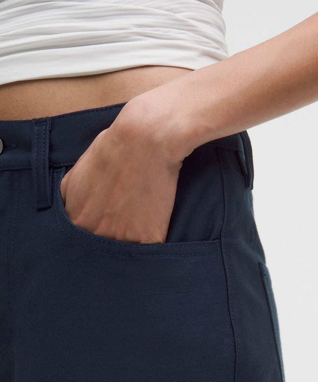 EasyFive Mid-Rise Relaxed-Straight PantShort