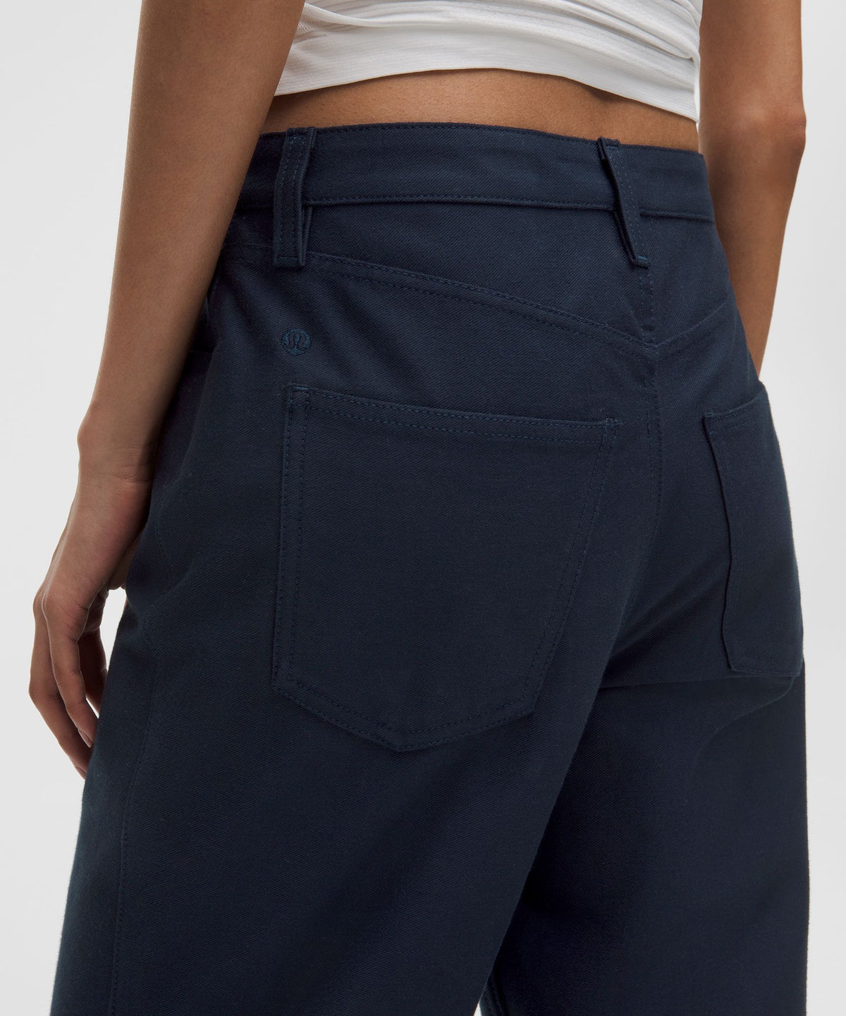 EasyFive Mid-Rise Relaxed-Straight PantShort