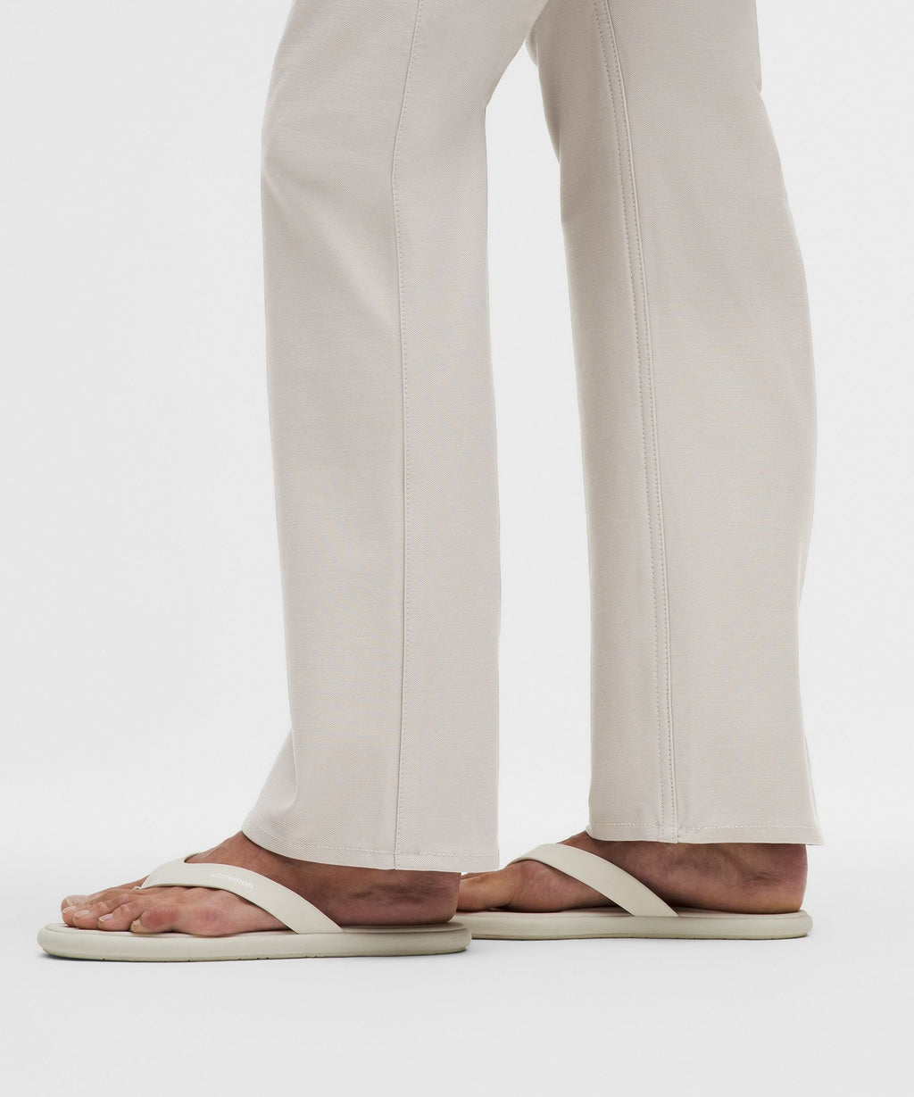 EasyFive Mid-Rise Relaxed-Straight PantShort