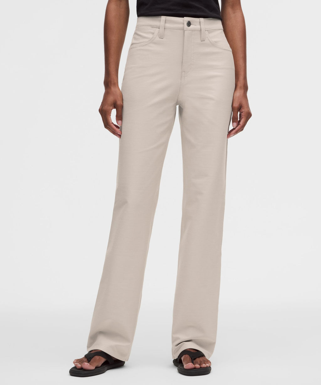 EasyFive Mid-Rise Relaxed-Straight PantShort