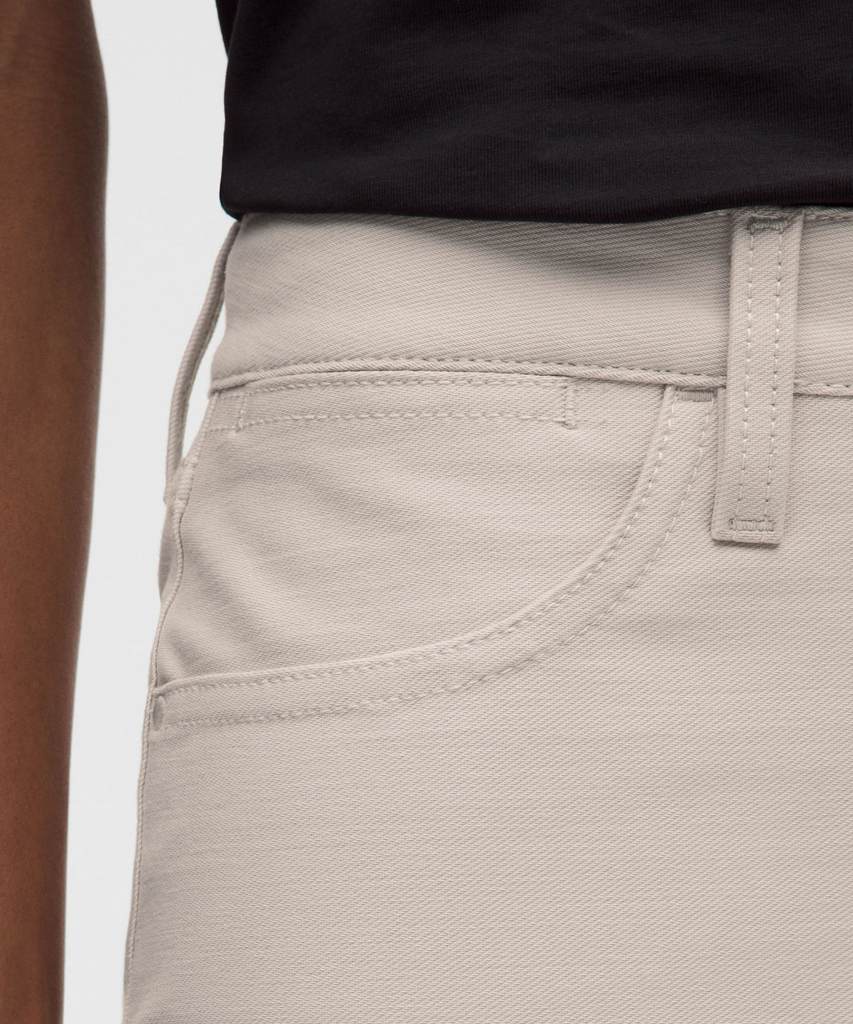 EasyFive Mid-Rise Relaxed-Straight PantShort