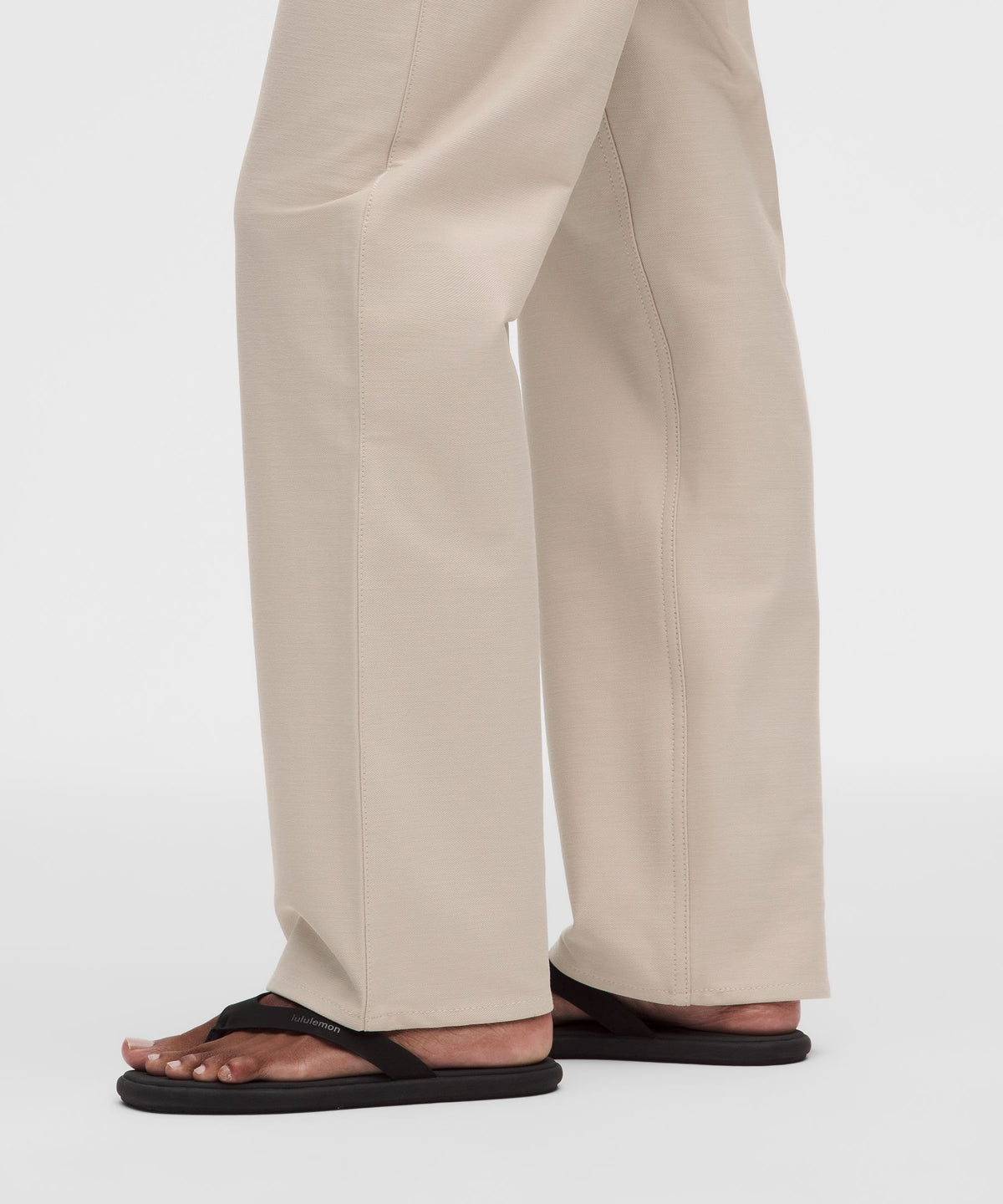 EasyFive Mid-Rise Relaxed-Straight PantShort