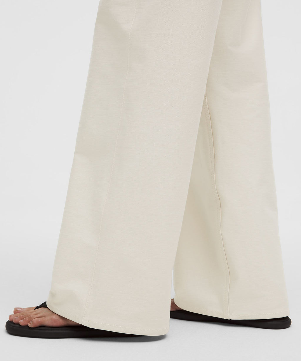 EasyFive Low-Rise Classic Wide-Leg PantShort