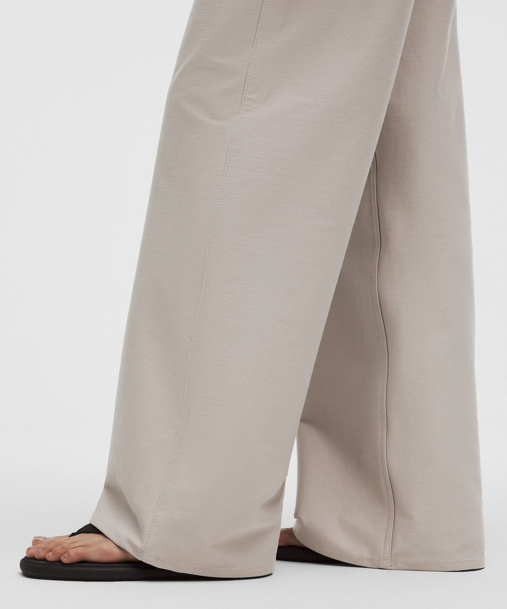 EasyFive Low-Rise Classic Wide-Leg PantShort