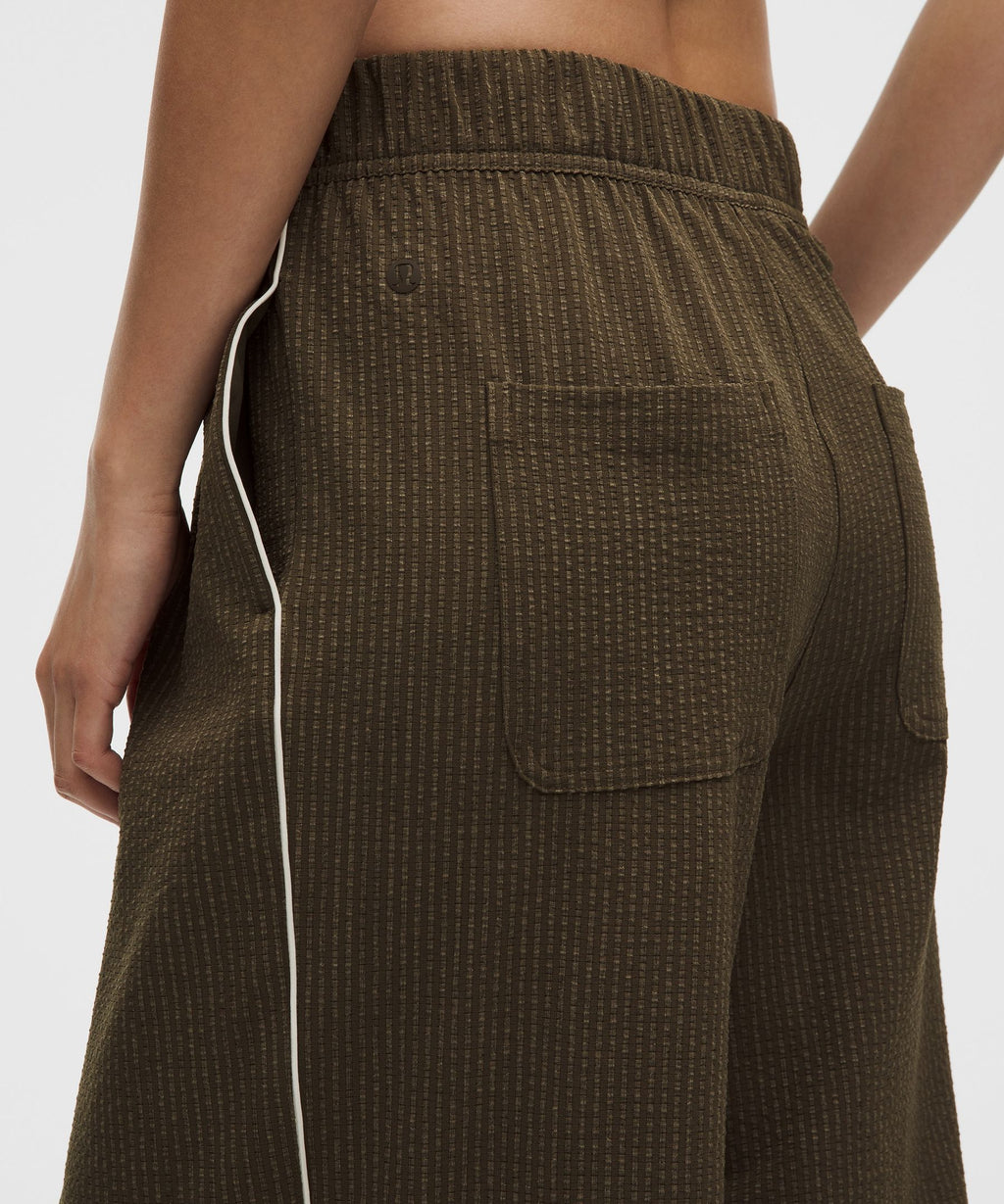 Seersucker WovenAir High-Rise Pleated PantRegular