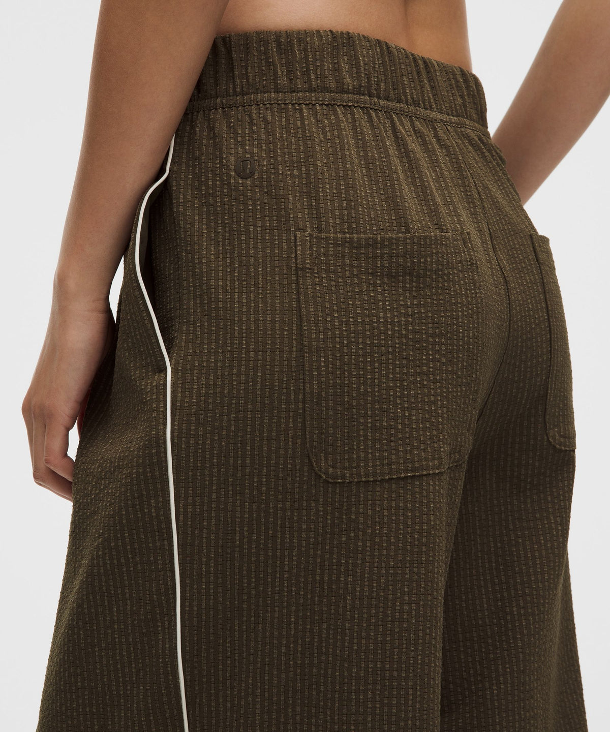 Seersucker WovenAir High-Rise Pleated PantRegular
