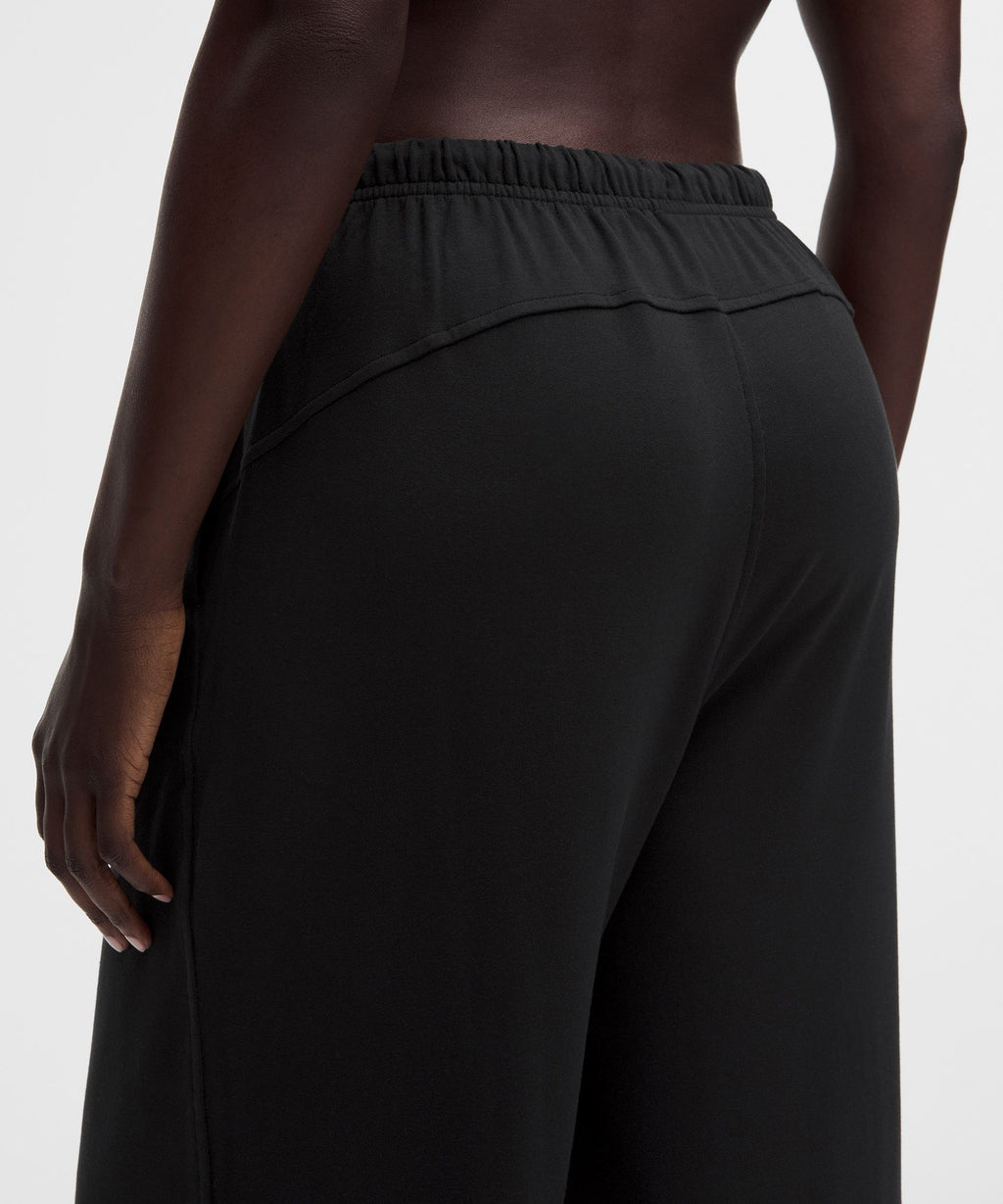 BeCalm Mid-Rise Straight-Leg Pant