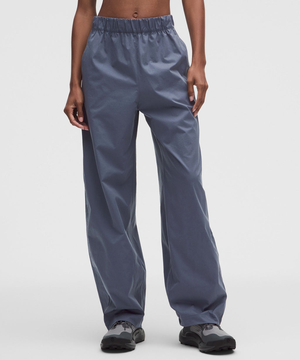 Woven Mid-Rise Barrel-Leg PantRegular