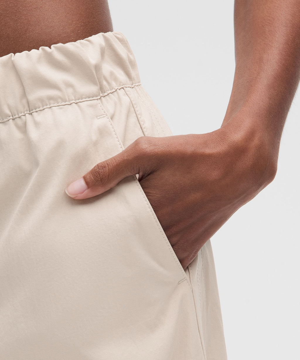 Woven Mid-Rise Barrel-Leg PantRegular