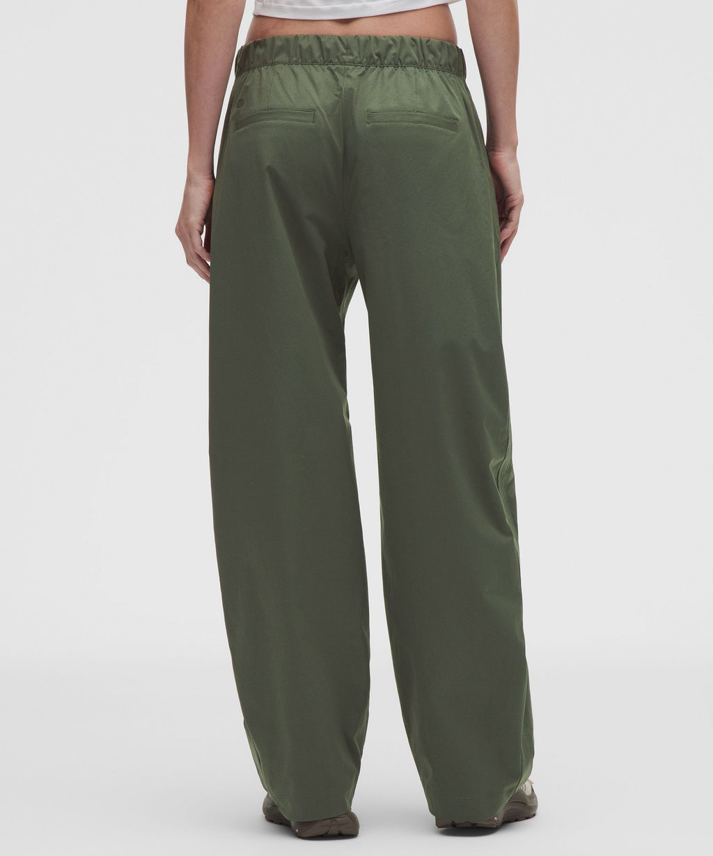Woven Mid-Rise Barrel-Leg PantRegular