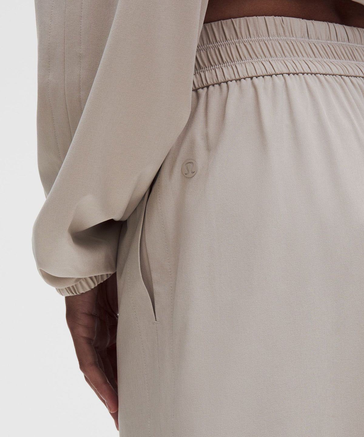 Breezily Mid-Rise Cropped Pant