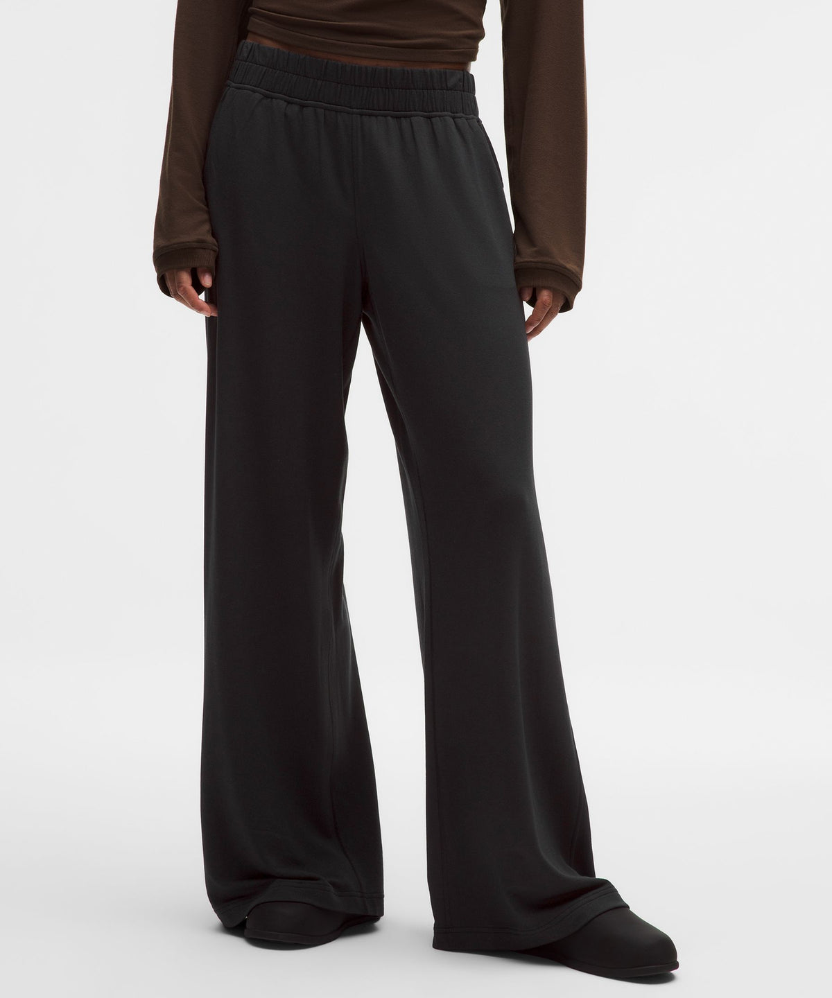 BeCalm Mid-Rise Wide-Leg Pant