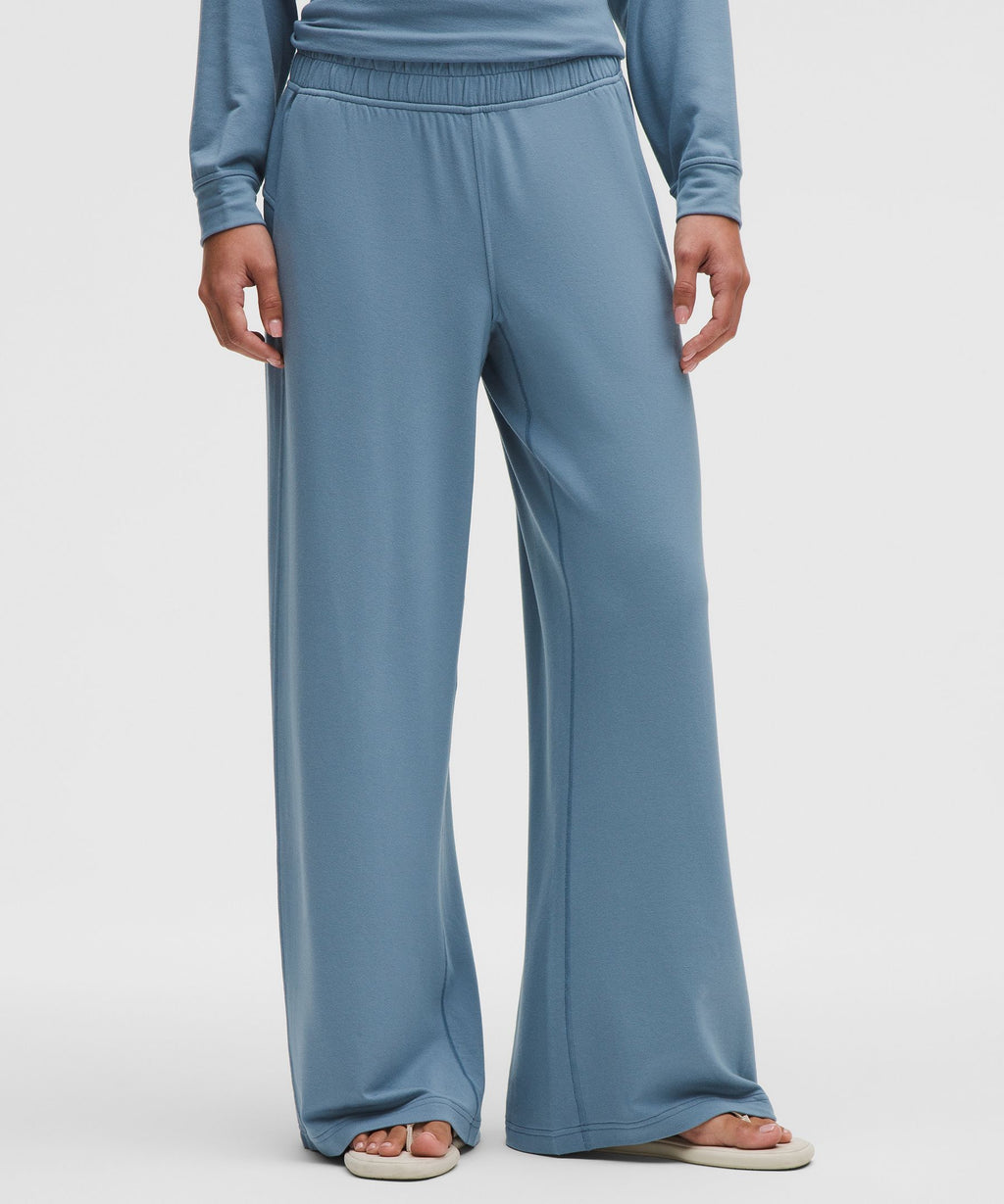 BeCalm Mid-Rise Wide-Leg Pant