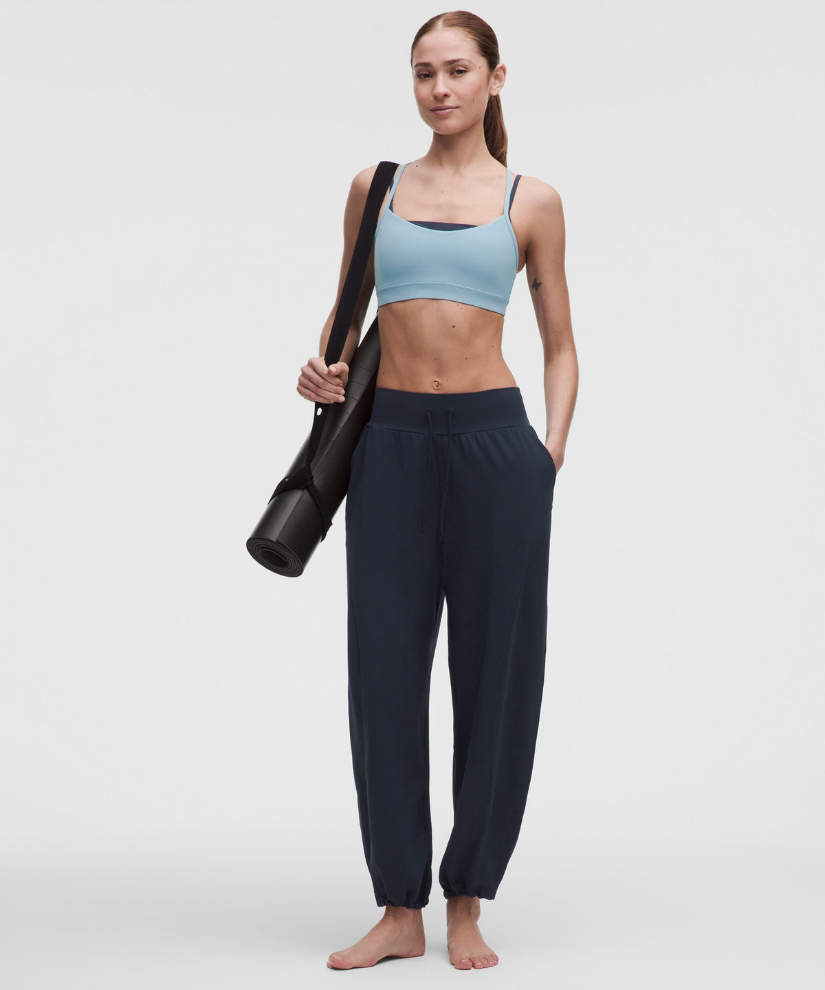 Groove Low-Rise Relaxed Cinch PantRegular
