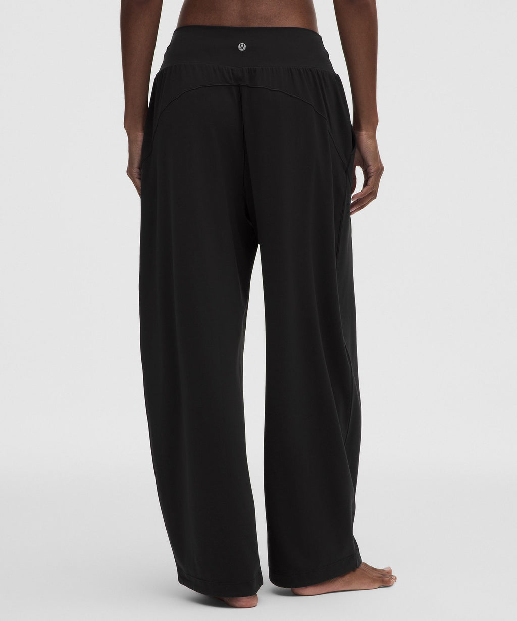 Groove Low-Rise Relaxed Cinch PantShort