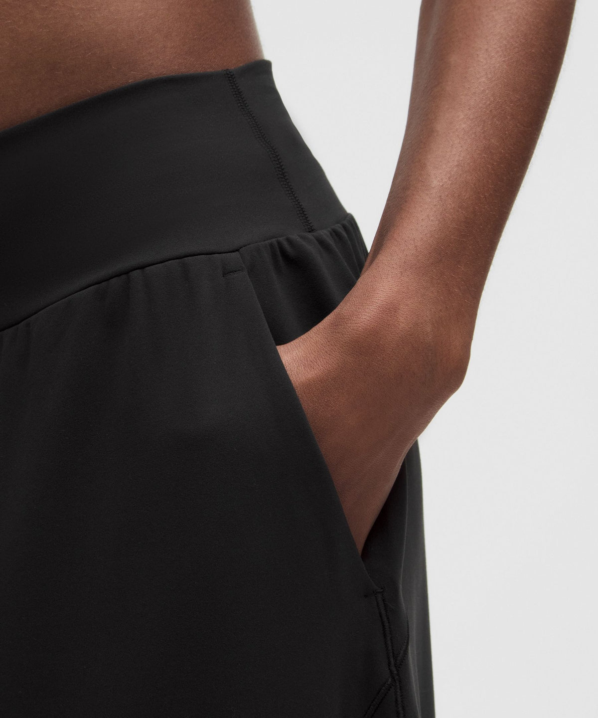 Groove Low-Rise Relaxed Cinch PantShort
