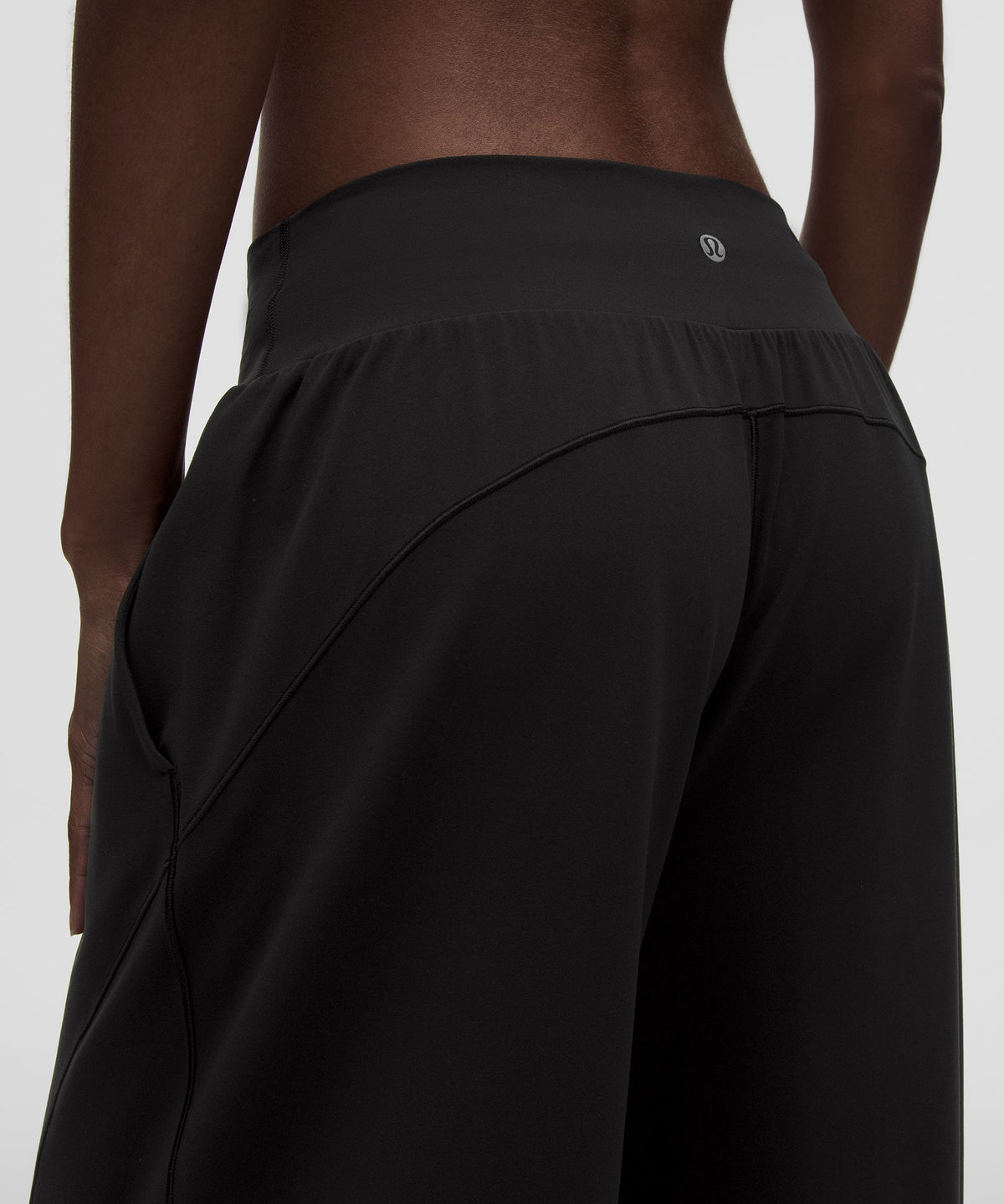 Groove Low-Rise Relaxed Cinch PantShort