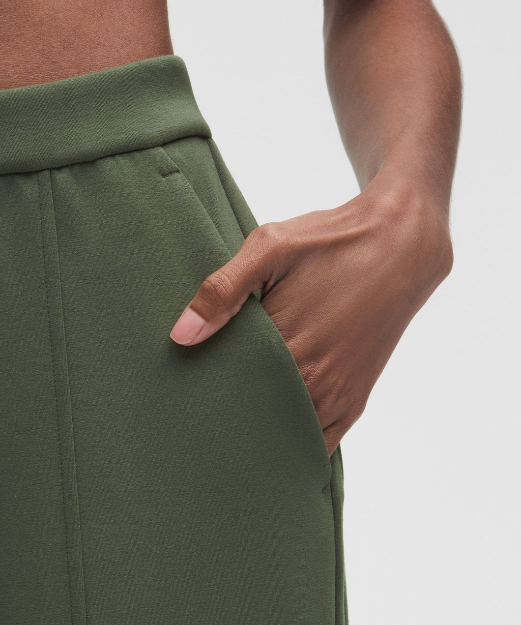 Smooth Spacer High-Rise Wide-Leg PantRegular