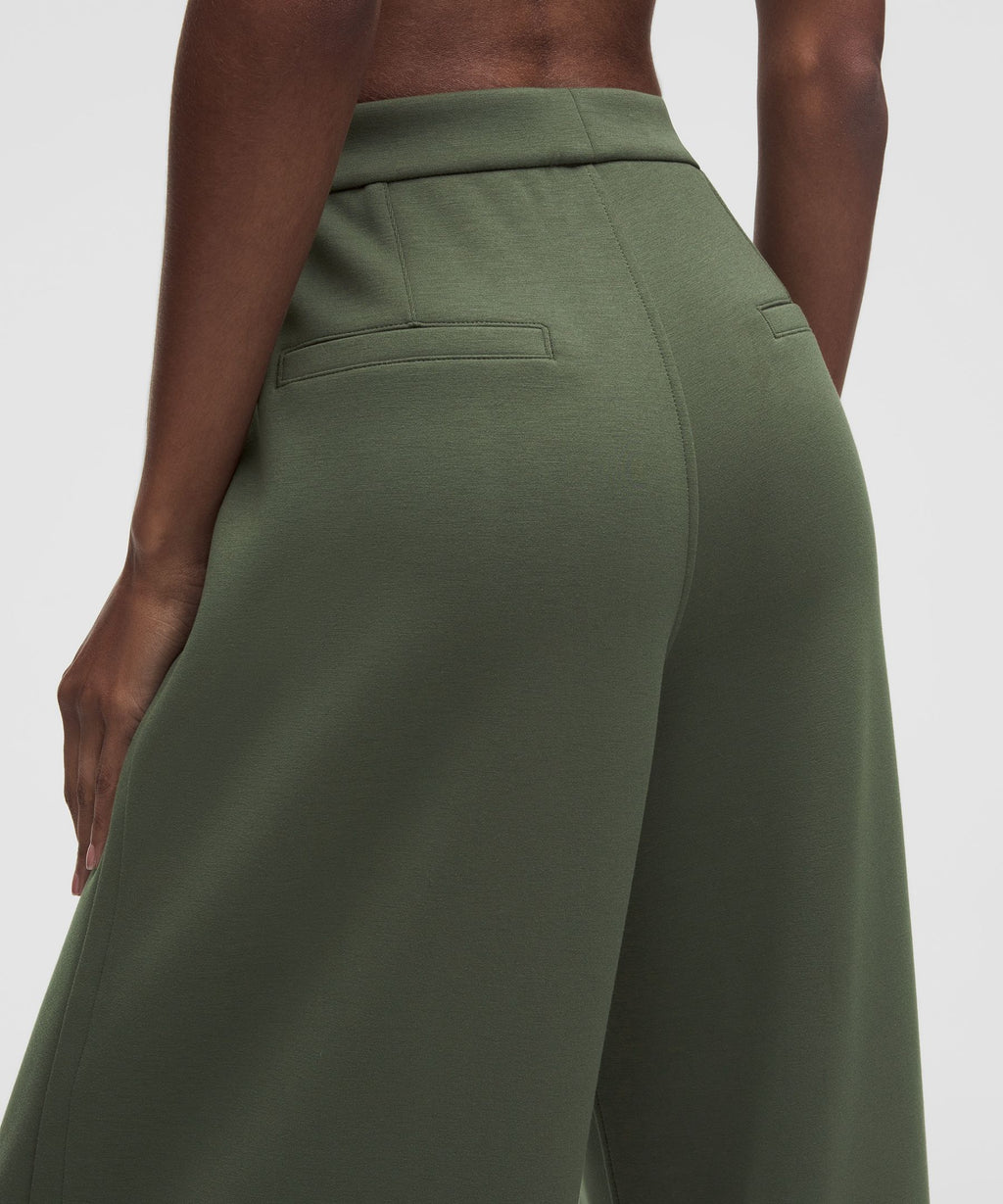 Smooth Spacer High-Rise Wide-Leg PantRegular