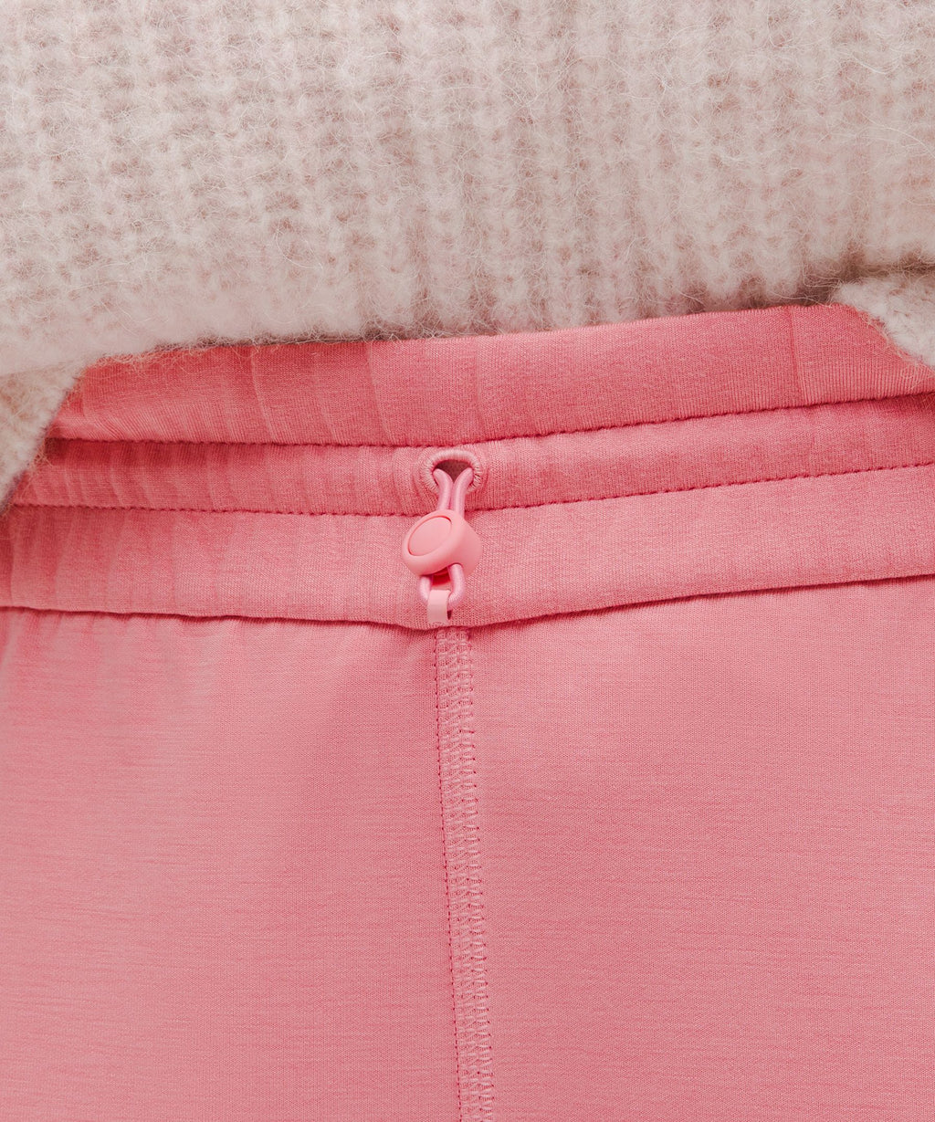 Softstreme High-Rise Straight-Leg Cropped Pant