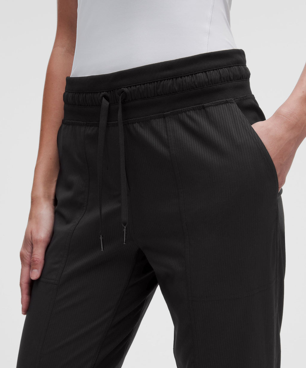Dance Studio Mid-Rise Cropped Pant