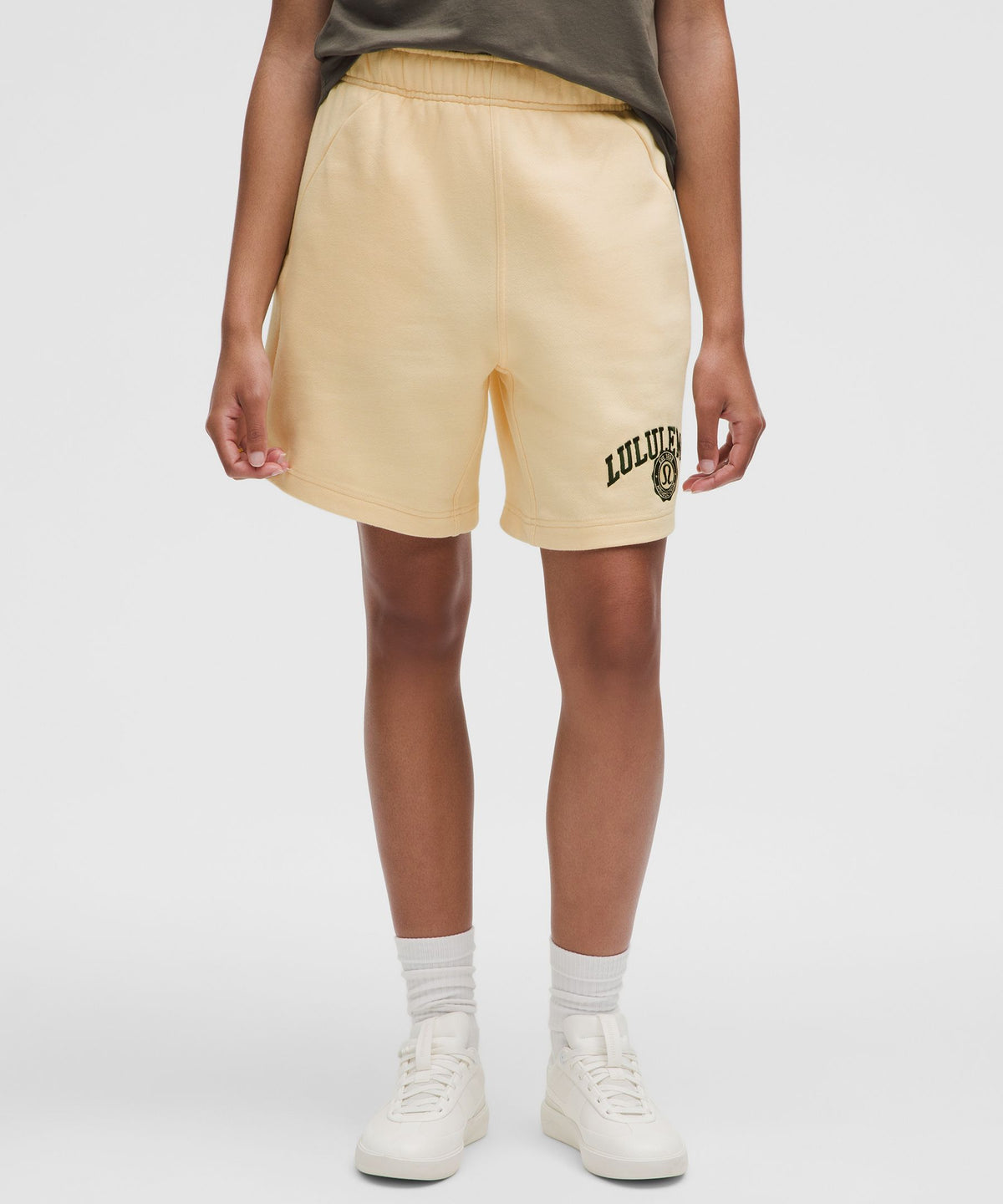 Scuba Mid-Rise Oversized Short 7"Graphic