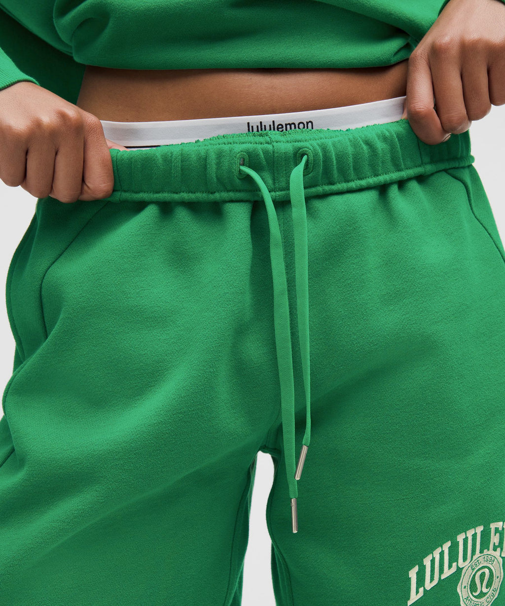 Scuba Mid-Rise Oversized Short 7"Graphic