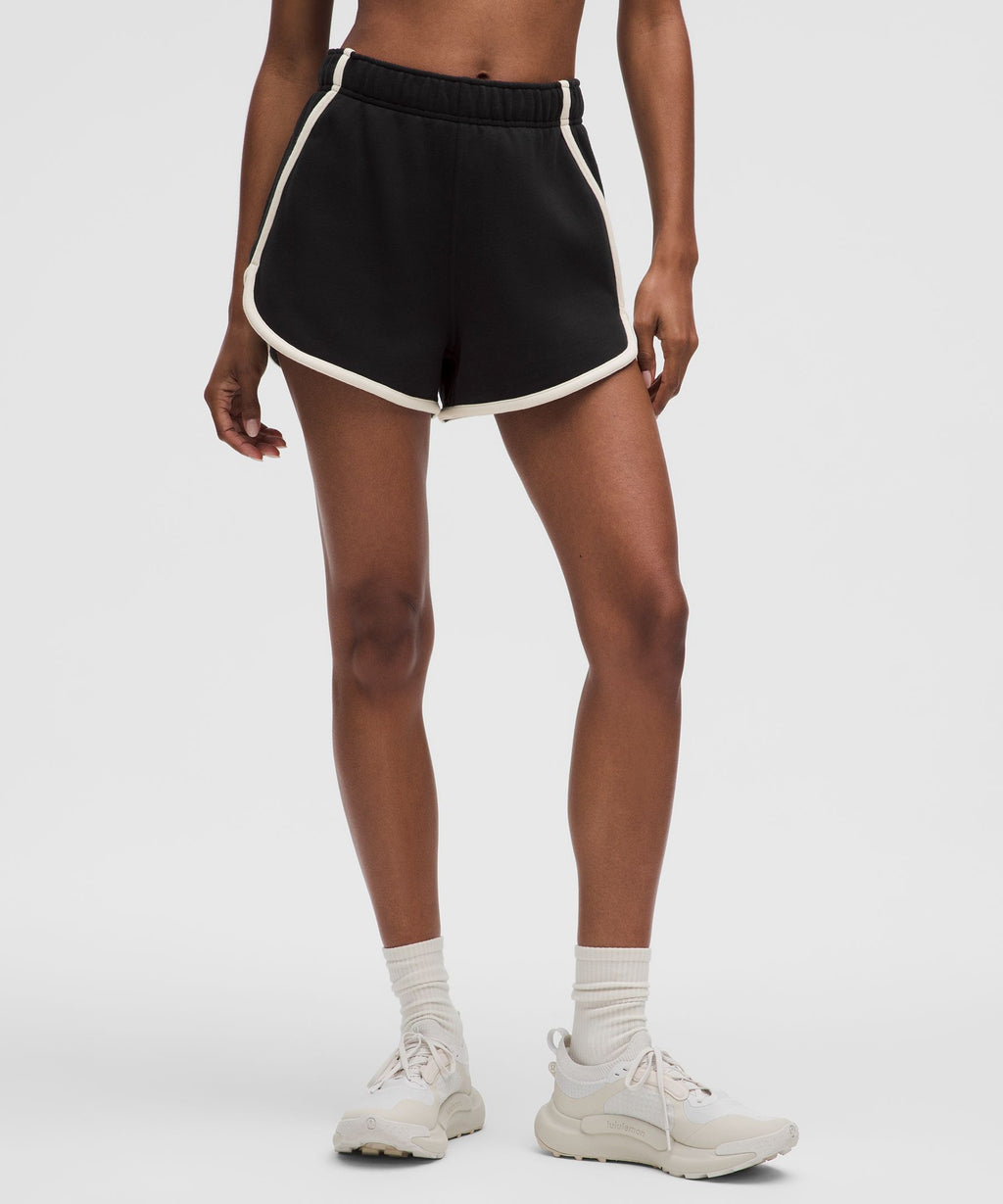 Scuba Mid-Rise Oversized Short 3"Trim