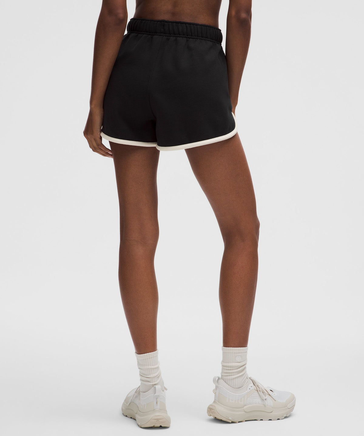 Scuba Mid-Rise Oversized Short 3"Trim