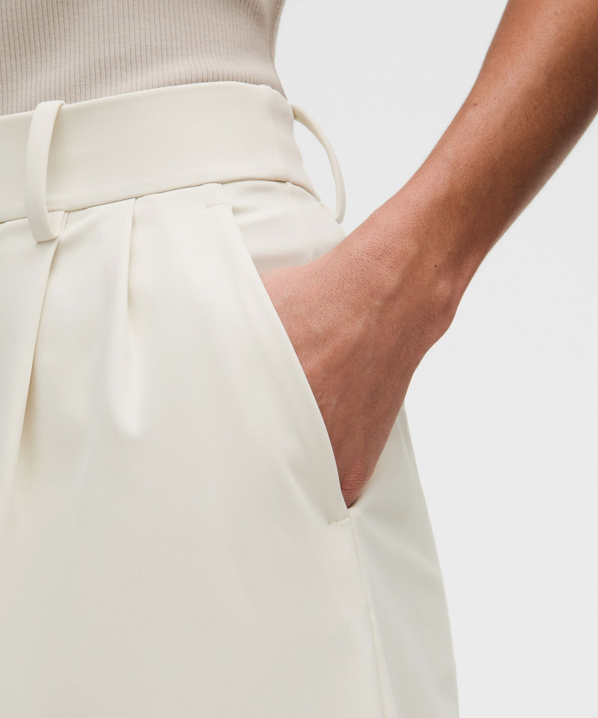 Daydrift Pleated High-Rise Short 7"