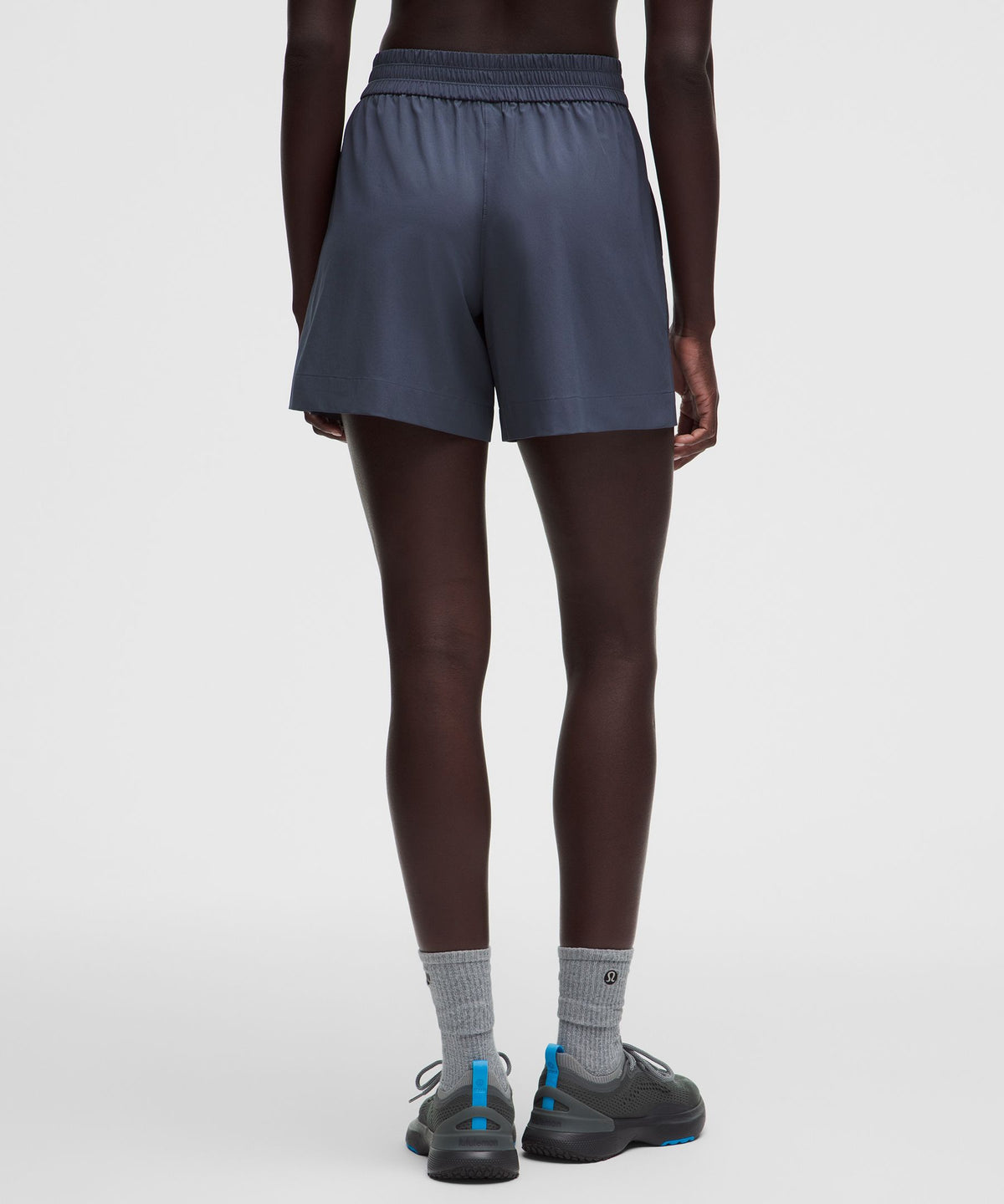 Breezily Mid-Rise Short 6"