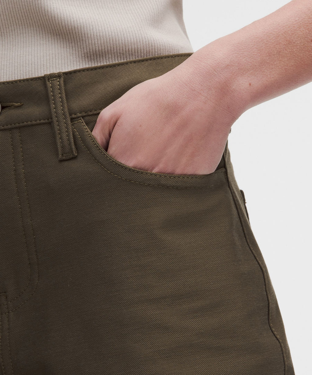 EasyFive Mid-Rise Short 4.5"