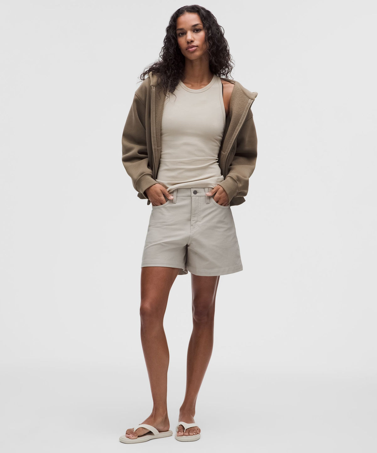 EasyFive Mid-Rise Short 4.5"