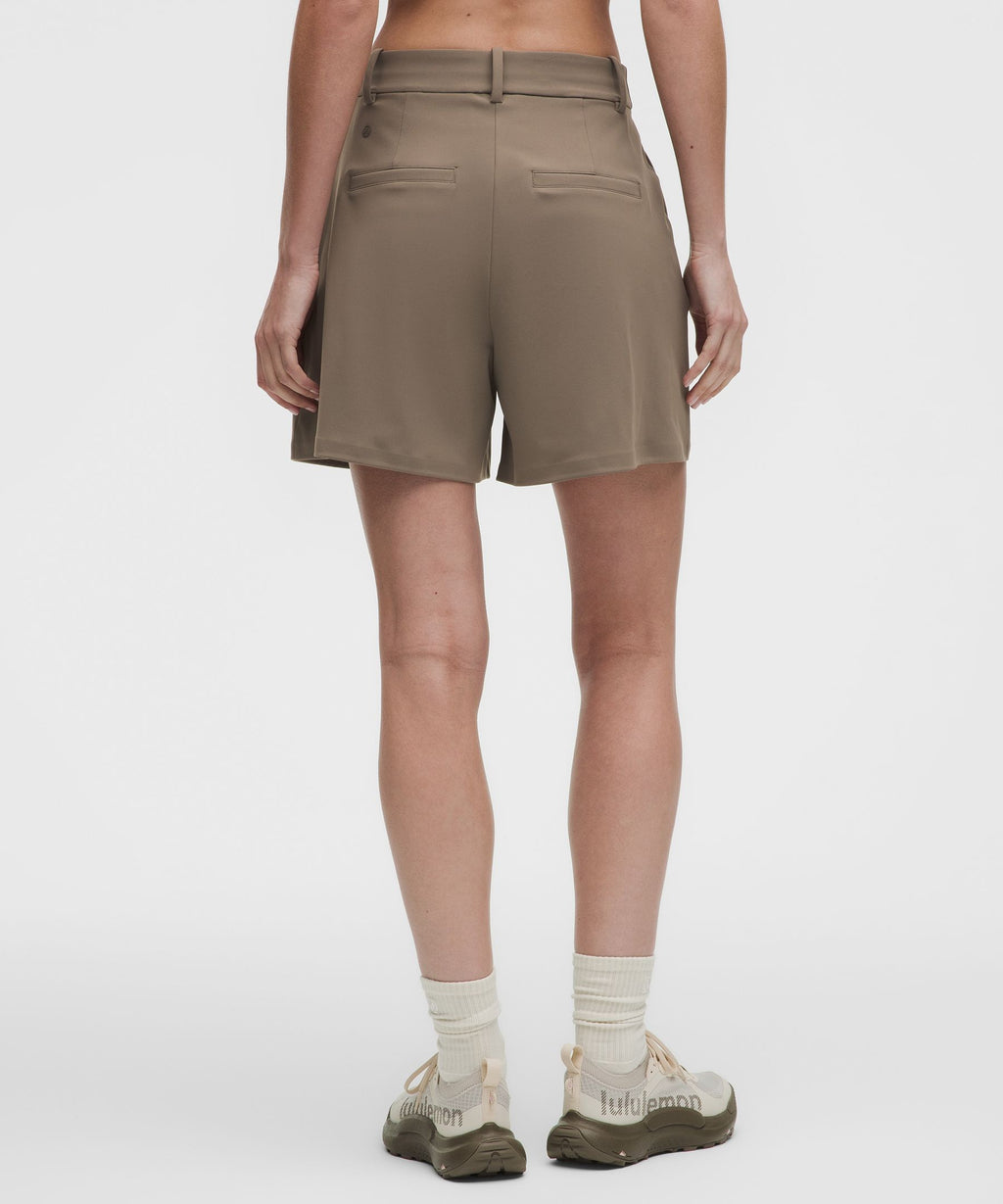Daydrift Pleated High-Rise Short 5"