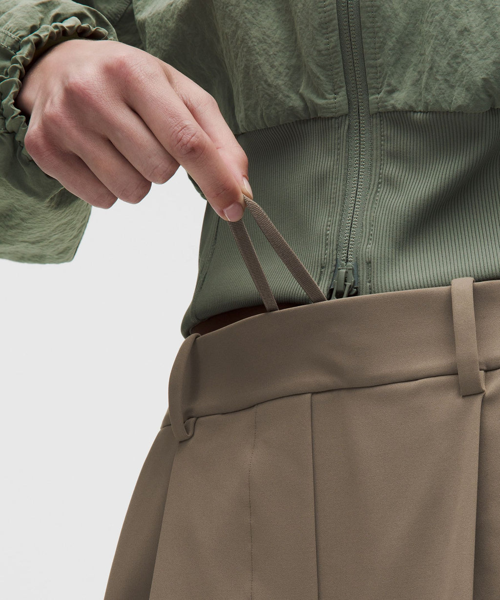 Daydrift Pleated High-Rise Short 5"