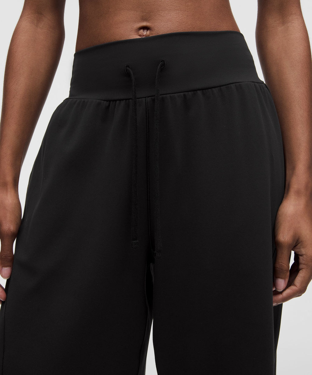 Groove Mid-Rise Relaxed Bermuda Short