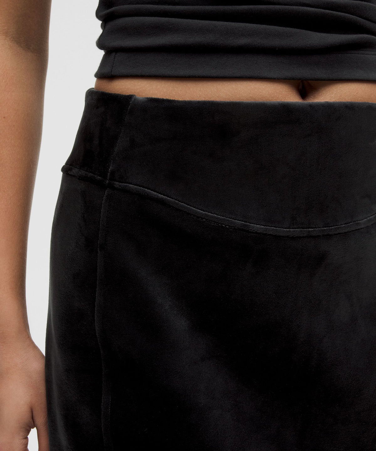 Scuba Mid-Rise Mini SkirtVelvet