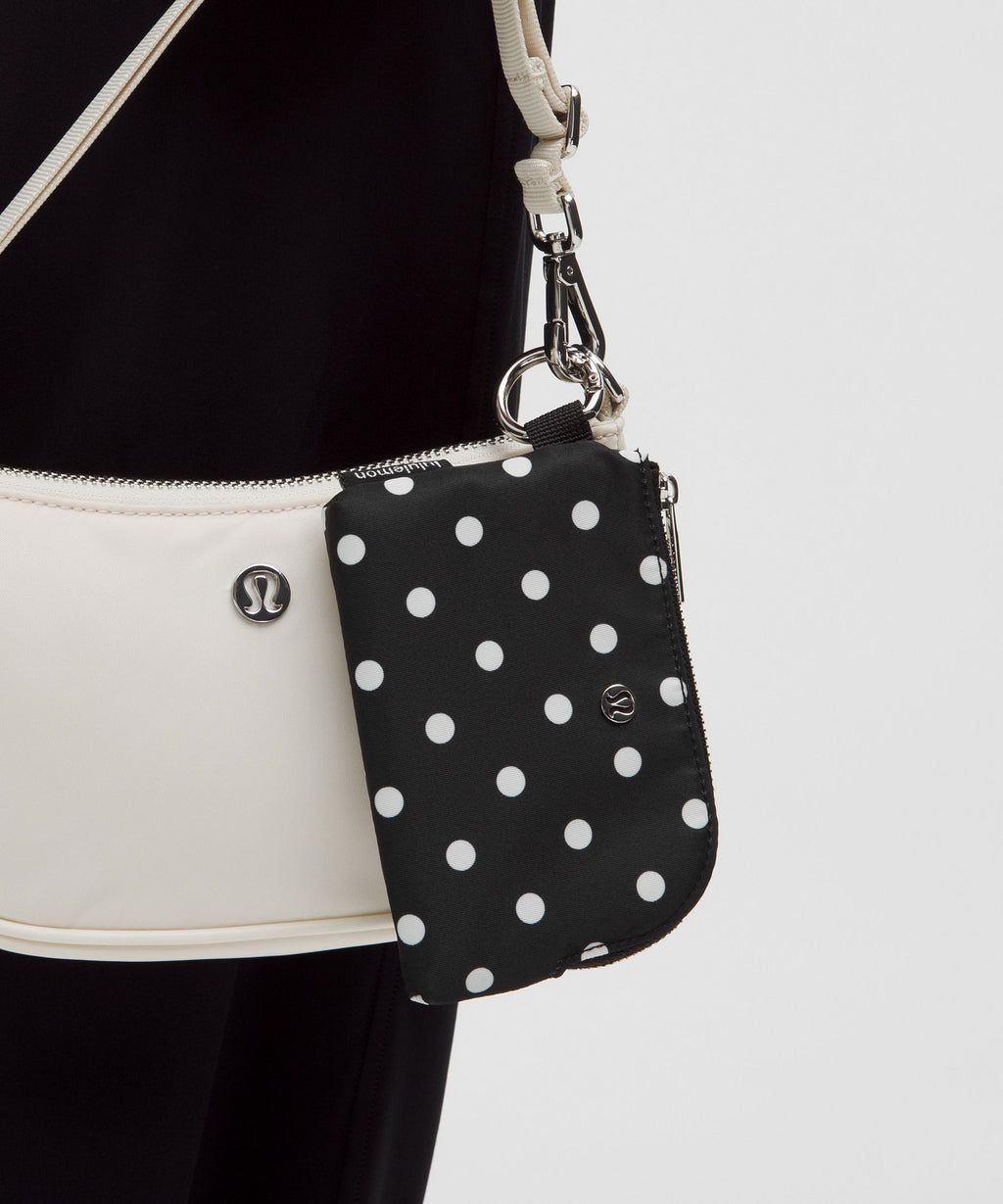 Clippable Card Pouch