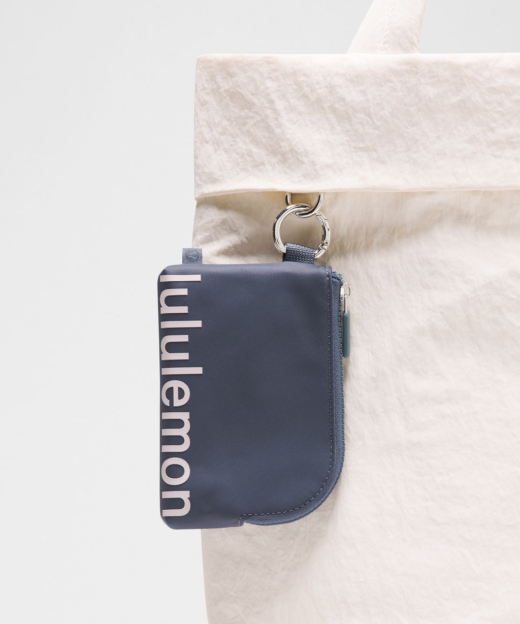 Clippable Card Pouch