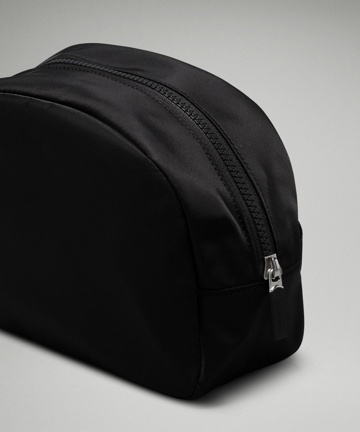 City Essentials Pouch 4L