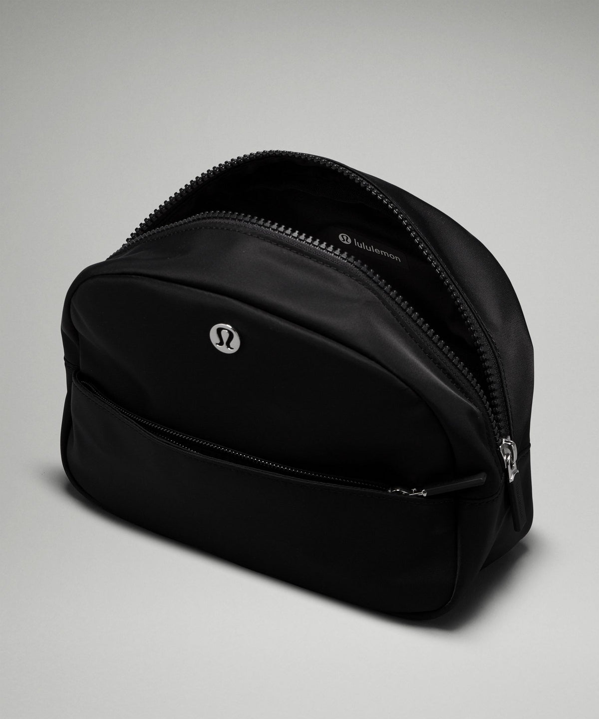 City Essentials Pouch 4L