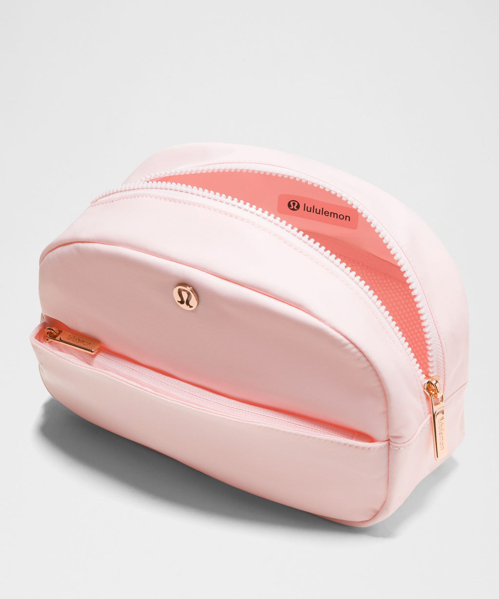 City Essentials Pouch 4L