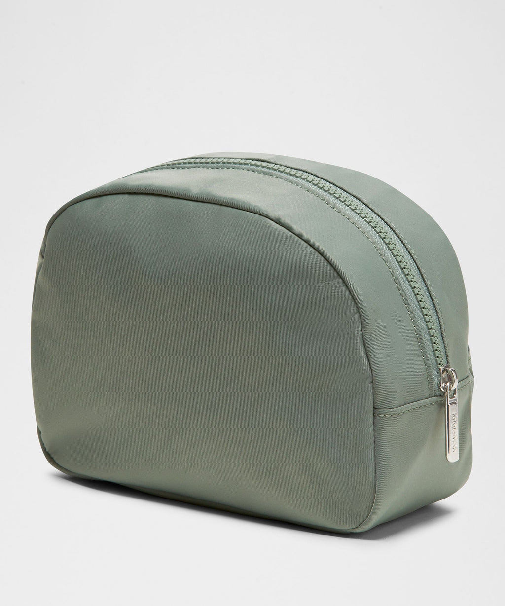 City Essentials Pouch 4L