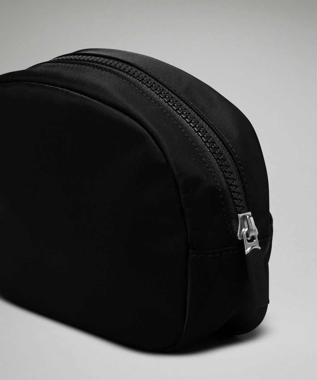 City Essentials PouchMini 2L